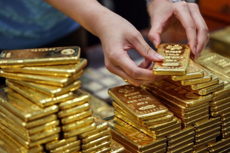 Gold hits near nine high moon because the Ukrainian crisis is getting deeper