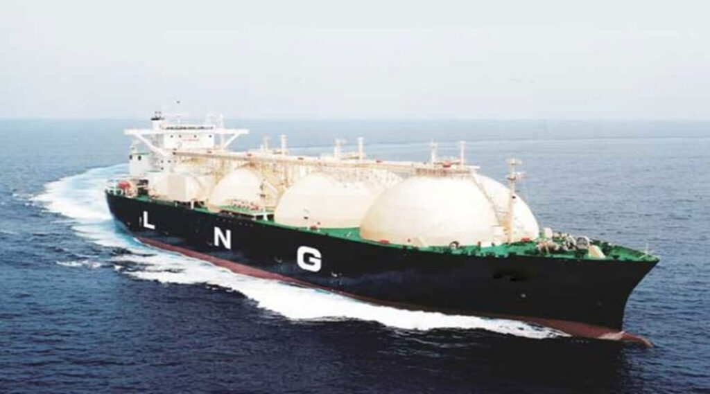 India pays Russian LNG import in US dollars