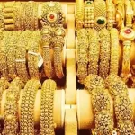 Gold rate in India decreases by Rs 340 for 24 carat and 22 carat today