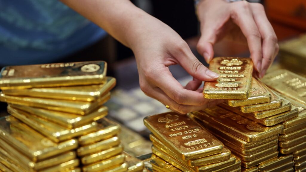 Gold price at $1,700 is in a danger zone as markets enter Fed’s blackout period before the July meeting