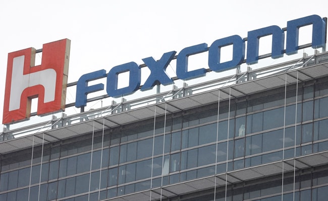 Technical Erro Foxconn On Pay After Protests At China iPhone Factory