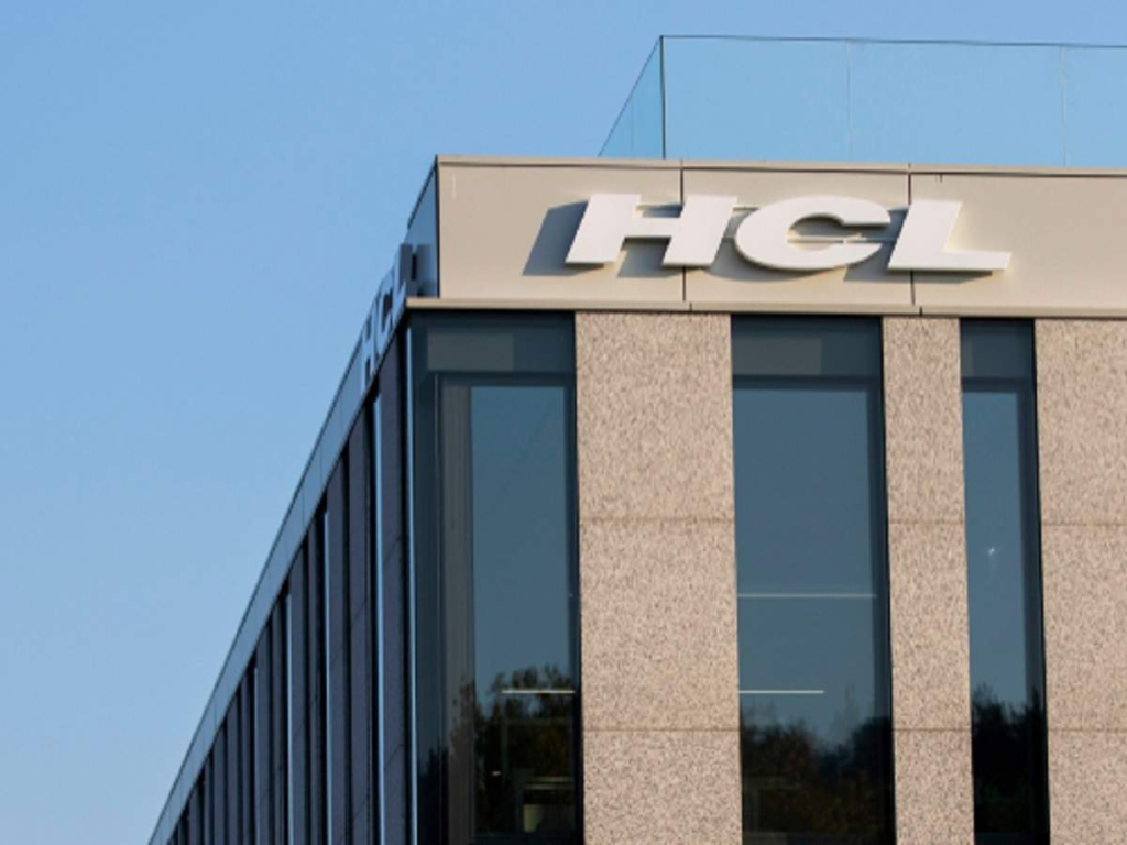 HCL Tech management cautious on revenue growth in FY23; stock plunges 6