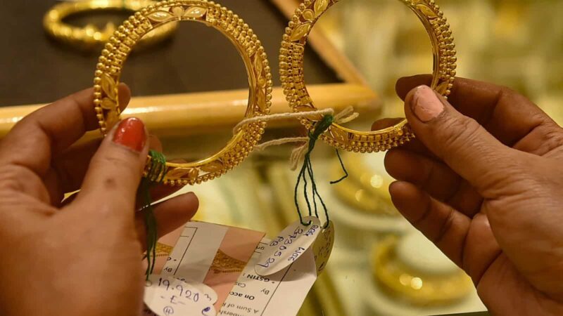 Gold prices today surge to new high, rise above key level