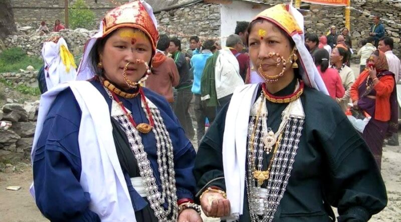 Traditional Dress of Women in Uttarakhand