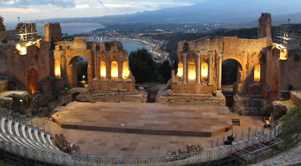 Teatro Greco, Taormina, Sicily, Italy